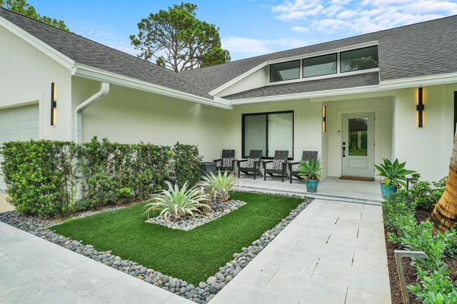 19526 W Trails End Terrace, Jupiter, FL 33458