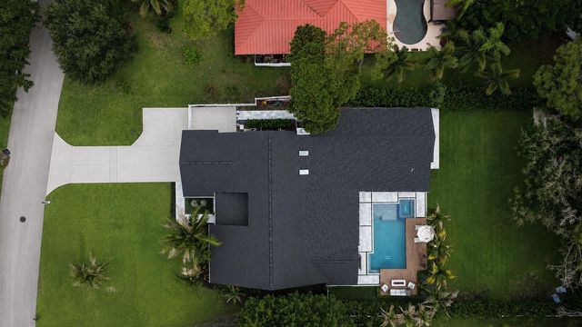 19526 W Trails End Terrace, Jupiter, FL 33458