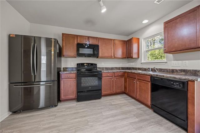 103 Taylors Court, Burlington, NC 27217