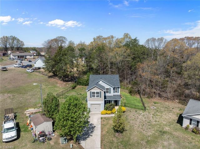 103 Taylors Court, Burlington, NC 27217