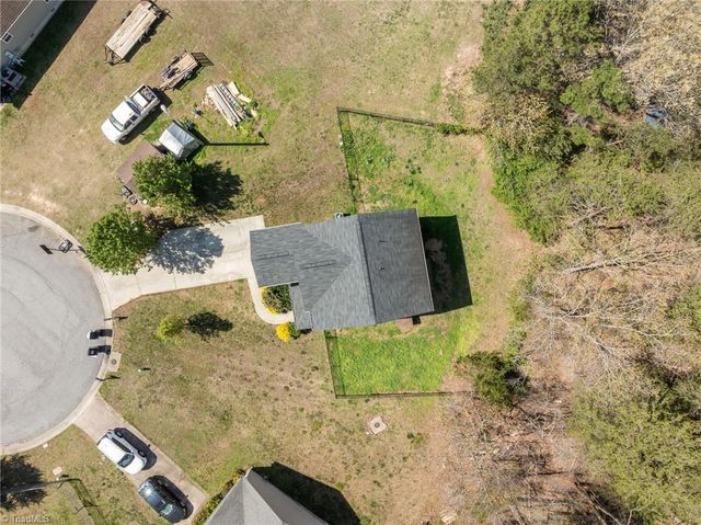 103 Taylors Court, Burlington, NC 27217