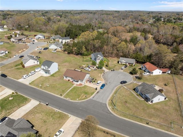 103 Taylors Court, Burlington, NC 27217