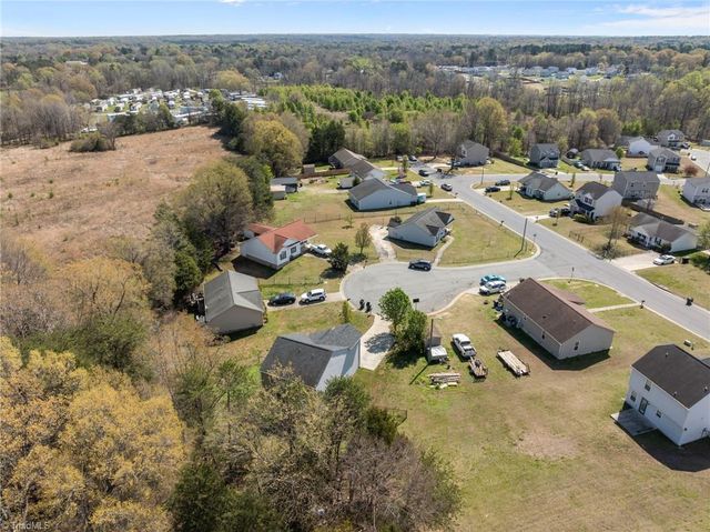 103 Taylors Court, Burlington, NC 27217