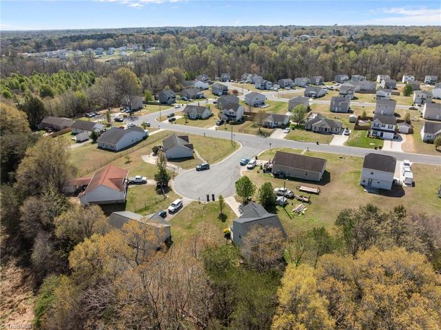 103 Taylors Court, Burlington, NC 27217