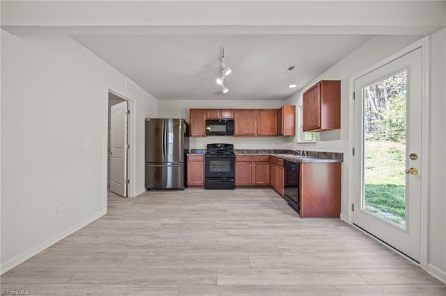 103 Taylors Court, Burlington, NC 27217