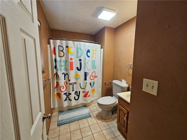 101 Sunrise Cove Ln, Center Twp, PA 16001