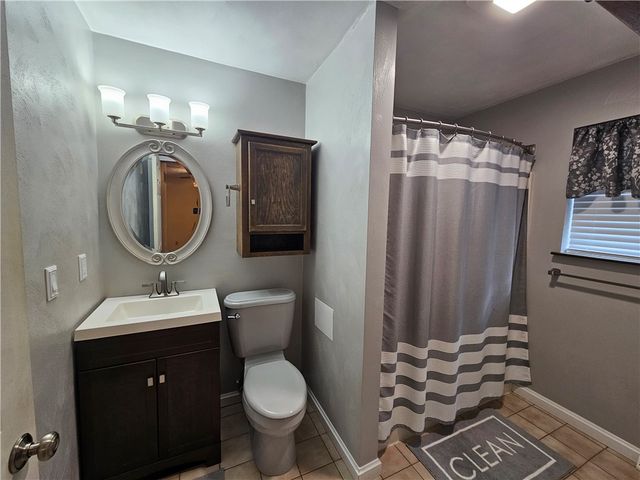 101 Sunrise Cove Ln, Center Twp, PA 16001