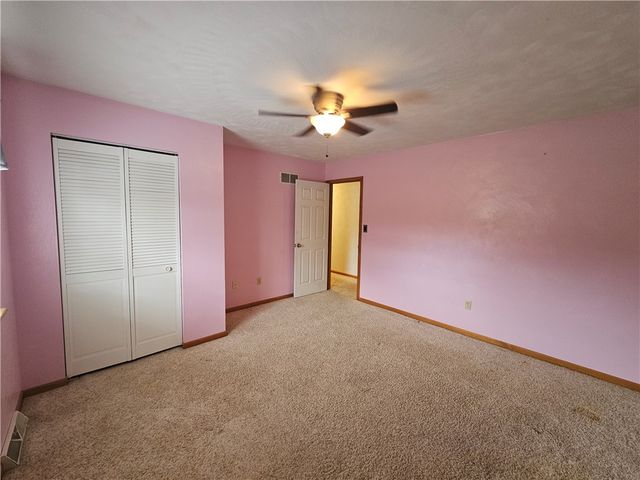 101 Sunrise Cove Ln, Center Twp, PA 16001