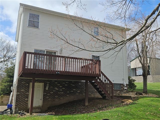 101 Sunrise Cove Ln, Center Twp, PA 16001