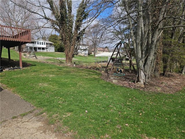 101 Sunrise Cove Ln, Center Twp, PA 16001