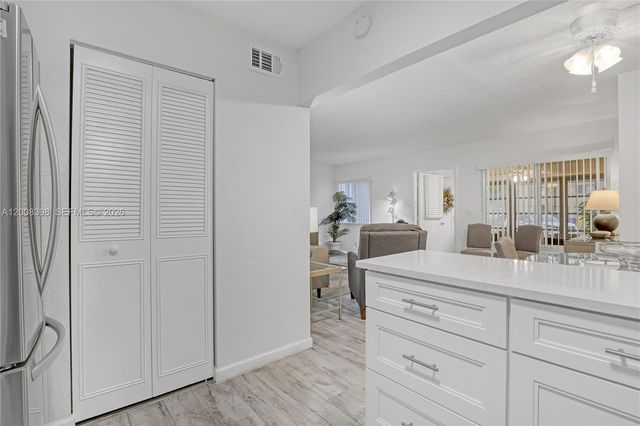 325 Pine Ridge Cir D-1, Green Acres, FL 33463