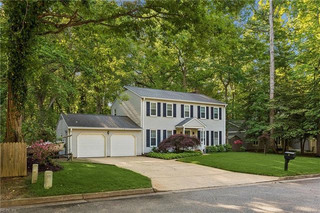 8 Graham DR, Newport News, VA 23606