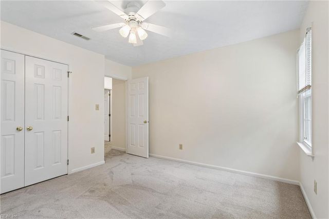 8 Graham DR, Newport News, VA 23606