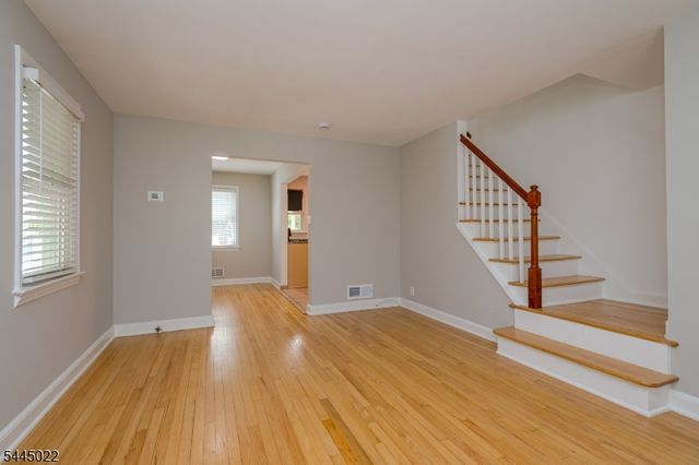 39 Amboy Ave, Metuchen Boro, NJ 08840