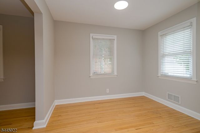 39 Amboy Ave, Metuchen Boro, NJ 08840