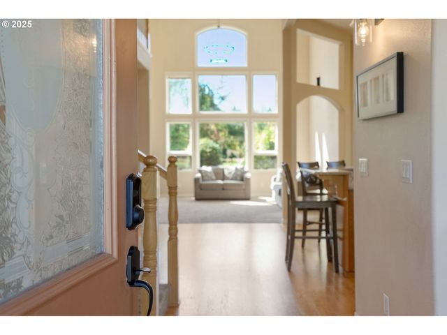 2815 HAZELNUT Dr, Woodburn, OR 97071