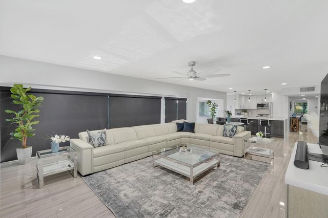 1660 Twelve Oaks Way 101 & 50 Ft. Dock & 30k L, North Palm Beach, FL 33408