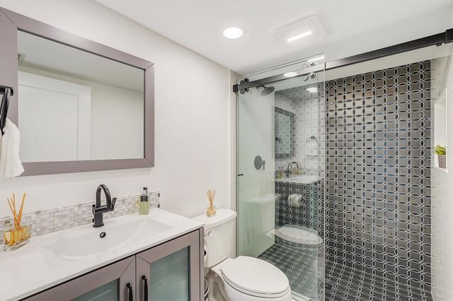 1660 Twelve Oaks Way 101 & 50 Ft. Dock & 30k L, North Palm Beach, FL 33408