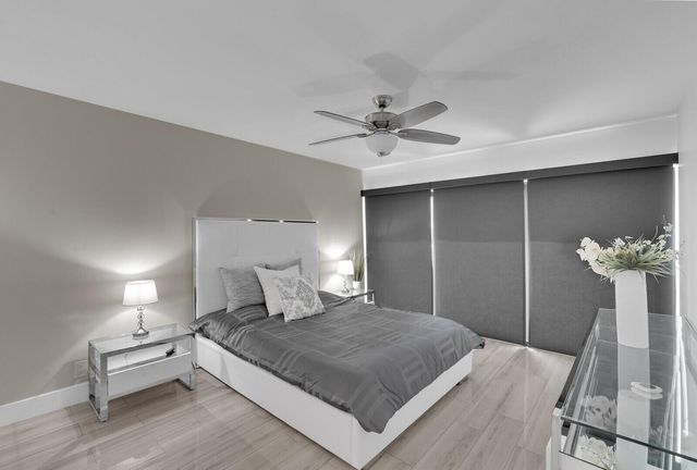 1660 Twelve Oaks Way 101 & 50 Ft. Dock & 30k L, North Palm Beach, FL 33408