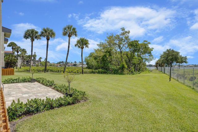 1660 Twelve Oaks Way 101 & 50 Ft. Dock & 30k L, North Palm Beach, FL 33408