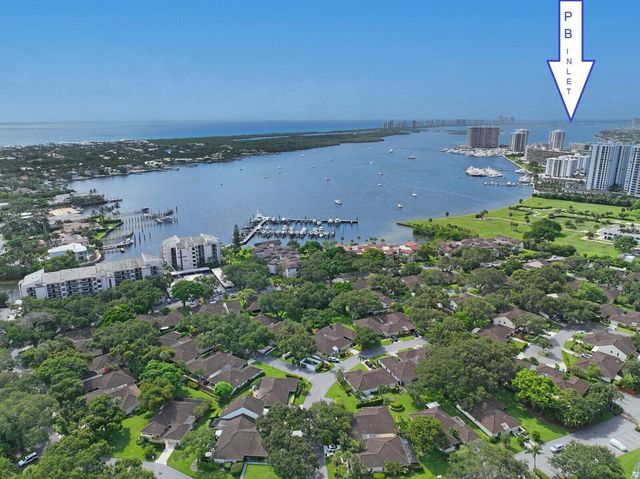 1660 Twelve Oaks Way 101 & 50 Ft. Dock & 30k L, North Palm Beach, FL 33408