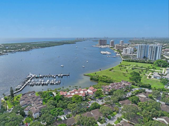 1660 Twelve Oaks Way 101 & 50 Ft. Dock & 30k L, North Palm Beach, FL 33408