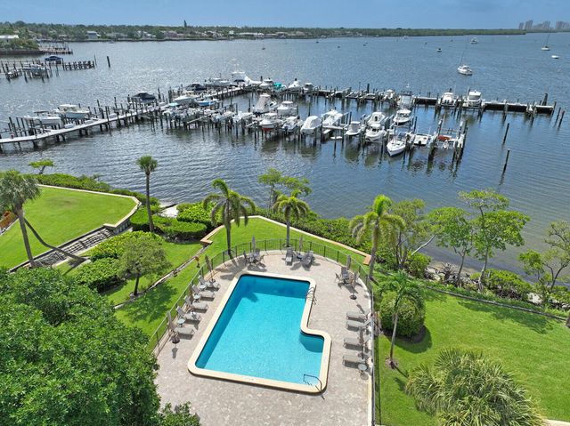 1660 Twelve Oaks Way 101 & 50 Ft. Dock & 30k L, North Palm Beach, FL 33408