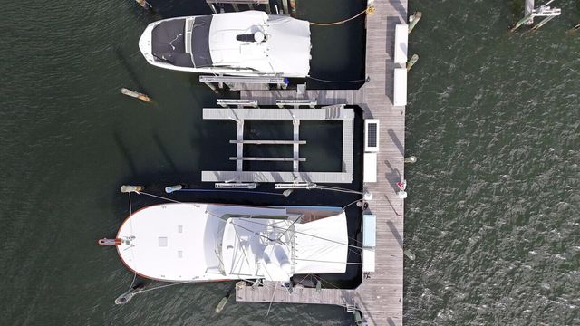 1660 Twelve Oaks Way 101 & 50 Ft. Dock & 30k L, North Palm Beach, FL 33408