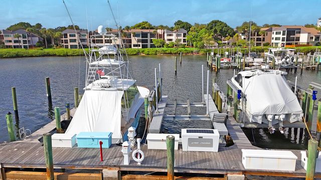 1660 Twelve Oaks Way 101 & 50 Ft. Dock & 30k L, North Palm Beach, FL 33408