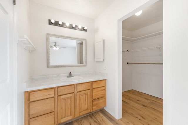 4980 Zirconia Drive NE, Rio Rancho, NM 87124