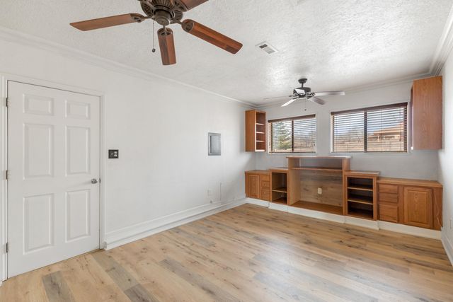 4980 Zirconia Drive NE, Rio Rancho, NM 87124