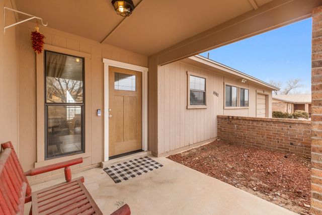 4980 Zirconia Drive NE, Rio Rancho, NM 87124