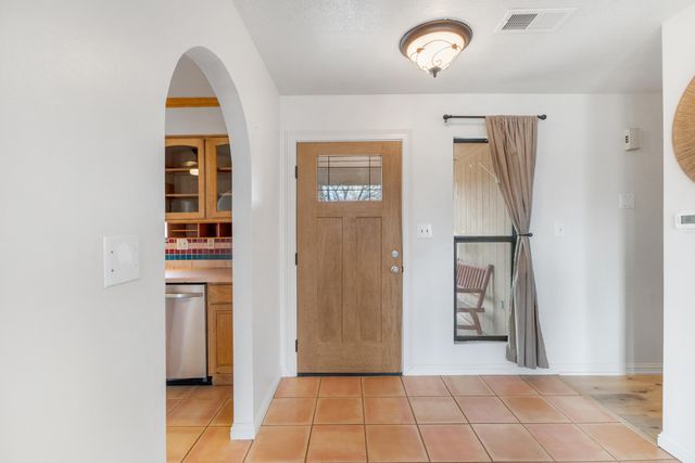 4980 Zirconia Drive NE, Rio Rancho, NM 87124