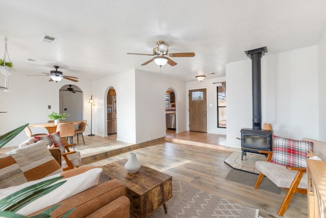 4980 Zirconia Drive NE, Rio Rancho, NM 87124