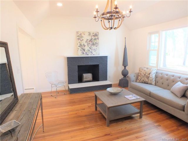 1025 Willard Road, Orange, CT 06477