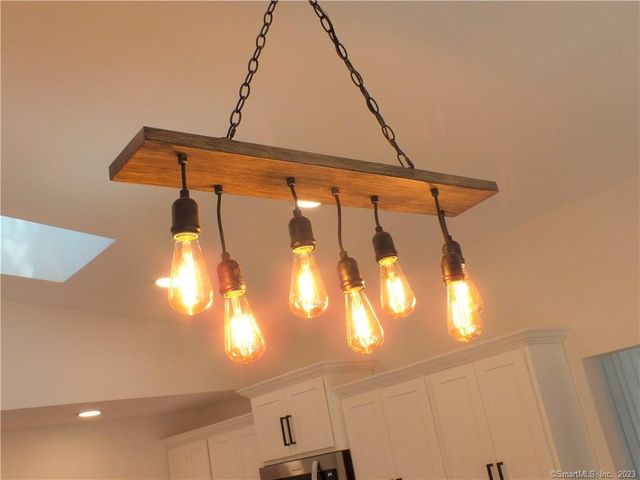 1025 Willard Road, Orange, CT 06477