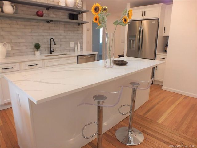 1025 Willard Road, Orange, CT 06477