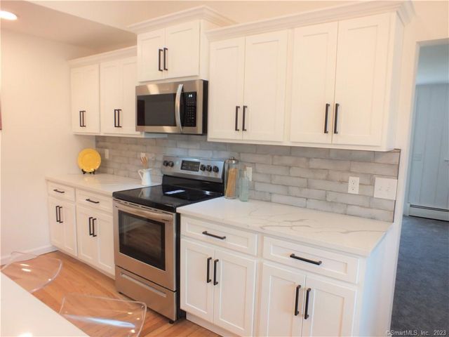 1025 Willard Road, Orange, CT 06477