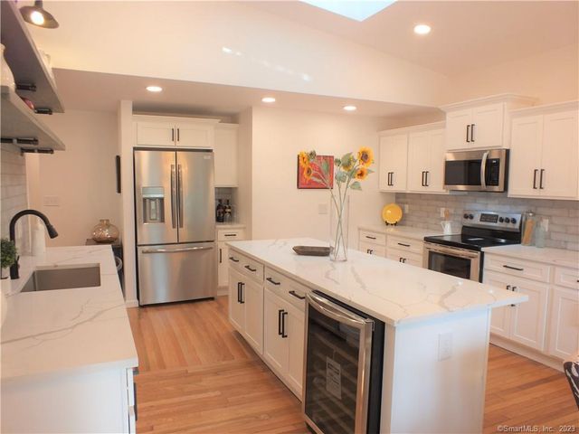 1025 Willard Road, Orange, CT 06477