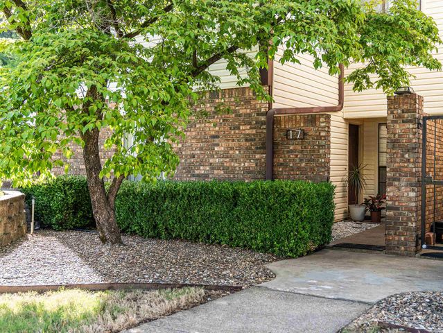 17 Huntleigh Drive, Hot Springs, AR 71901