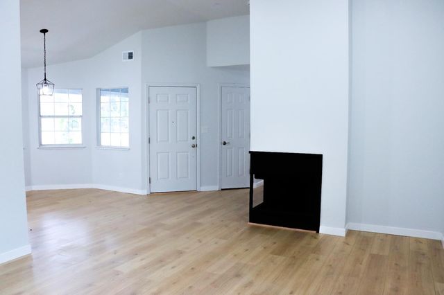 510 Exchange St, Sacramento, CA 95838