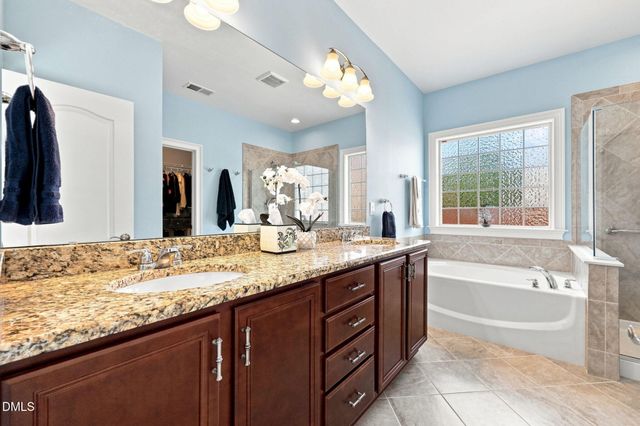 5017 Red Quill Way, Wake Forest, NC 27587