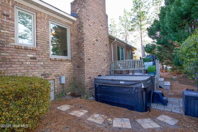 5 Kahkwa Trail, Pinehurst, NC 28374