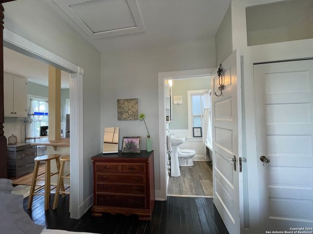 240 Army Blvd Unit 3, San Antonio, TX 78215