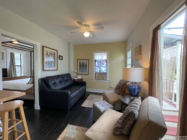240 Army Blvd Unit 3, San Antonio, TX 78215