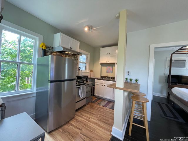 240 Army Blvd Unit 3, San Antonio, TX 78215