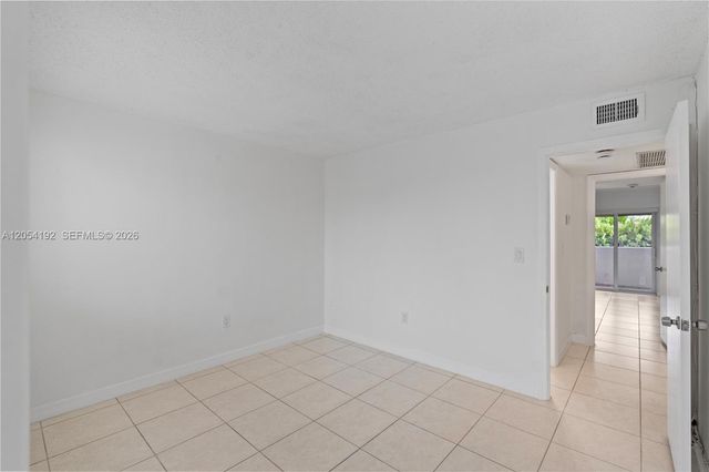 8585 NW 6th Ln 9-208, Miami, FL 33126