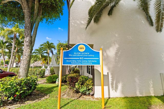 8585 NW 6th Ln 9-208, Miami, FL 33126