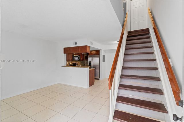 8585 NW 6th Ln 9-208, Miami, FL 33126
