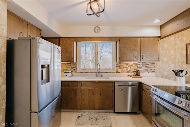 6919 Woodwalk Drive 38, Brecksville, OH 44141